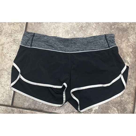 Lululemon Women's Sz 8 Workout/fitness Running Shorts VGC Blk/gray - Picture 1 of 5